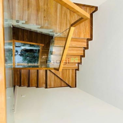 Bán nhà giá rẻ hẻm xe hơi Quận Bình Thạnh 3 tầng mới xây DTSD 120m2