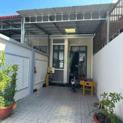 Bể kèo làm ăn bán gấp căn nhà gần chợ Tua Hai Châu Thành TN 950 triệu