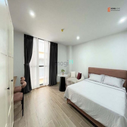 Căn hộ full nội thất ban công cửa sổ máy giặt riêng Lý Thái Tổ Quận 10