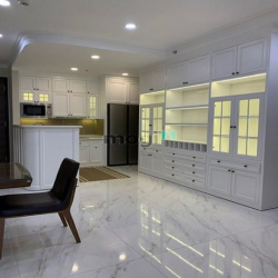 Căn hộ cao cấp Midtown 3PN căn góc view sông cực đẹp với nội thất sang
