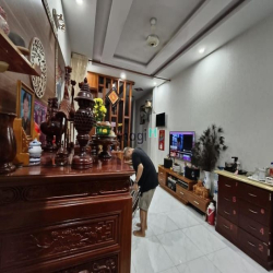 Bán nhà 3 tầng hẻm xe tải đường số 1 Linh Trung 100m2 Giá 7 Tỷ 500