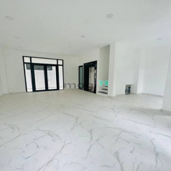 Cho thuê nhà phố 84m2 đối diện chợ đêm thuận tiện kinh doanh