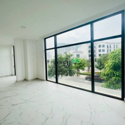 Cho thuê nhà phố 84m2 đối diện chợ đêm thuận tiện kinh doanh