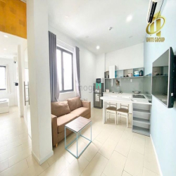 Căn hộ full nội thất cửa sổ đầy đủ ảnh sáng gần trung tâm Sài Gòn quận
