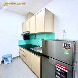 Căn hộ full nội thất cửa sổ đầy đủ ảnh sáng gần trung tâm Sài Gòn quận