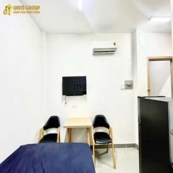 Căn hộ full nội thất cửa sổ đầy đủ ảnh sáng gần trung tâm Sài Gòn quận