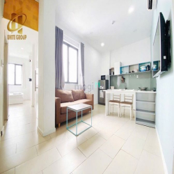 Căn hộ full nội thất cửa sổ đầy đủ ảnh sáng gần trung tâm Sài Gòn quận