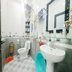 Bán nhà Khương Trung ,oto đỗ cửa ,ngõ thông ,33m x 4 tầng , chỉ 4.3tỷ