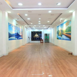 Cho thuê nhà 1 trệt 2 lầu đường Đồng Khởi, P.Tân Hiệp, Biên Hòa