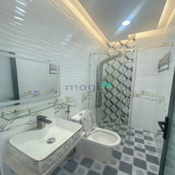 CHỈ HƠN 5 TỶ-NHÀ MỚI 6 TẦNG LỘNG LẪY- Đường nhựa XH tránh- Khu Gò Xoài