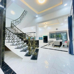 Biệt thự đường Tân Hiệp, Hóc Môn, căn góc 2 mặt tiền đường nhựa 12m