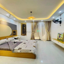 Chính chủ bán nhà Nguyễn Thị Minh Khai, Q3, 56m2,3ty2, sổ hồng riêng