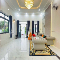 Biệt thự đường Tân Hiệp, Hóc Môn, căn góc 2 mặt tiền đường nhựa 12m