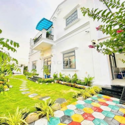 Biệt thự đường Tân Hiệp, Hóc Môn, căn góc 2 mặt tiền đường nhựa 12m