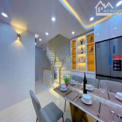 Giảm 400tr bán nhanh nhà HXH Đ. Sư Vạn Hạnh, Quận 10, 90m2, 3tỷ550tr,