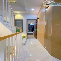 Giảm 400tr bán nhanh nhà HXH Đ. Sư Vạn Hạnh, Quận 10, 90m2, 3tỷ550tr,