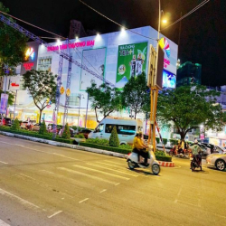Nhà 2 lầu vị trí rất đẹp mặt tiền Xô Viết Nghệ Tĩnh, Cần Thơ