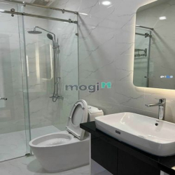 Bán Biệt Thự Mini .Long Trường Q9 - DT: ngang 8 x 20m. Giá 5 tỷ 2