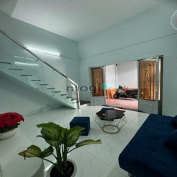 Nhà Đ.Trần Hưng Đạo, Q5, 45m2, 990tr