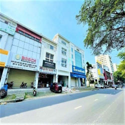 1 căn nhà phố mỹ hoàng 3 lầu trống suốt mặt tiền nguyễn văn linh, q7