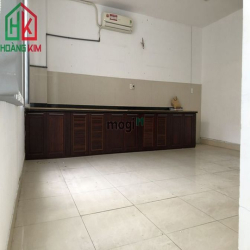 Villa 2 lầu đường Hồng Hà, P2 Tân Bình. DT 8x20m