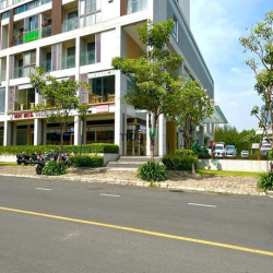 Cho thuê cặp shophouse 700m2 góc 2 đường lớn khu Midtown, PMH giá rẻ