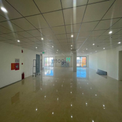 Văn phòng trên trục đường Lê Duẩn, DT lên đến 460m2, Giá chỉ 174K/m2