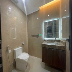 Văn phòng trên trục đường Lê Duẩn, DT lên đến 460m2, Giá chỉ 174K/m2