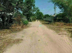 Đất hẻm ngô quyền vô 1 ngã Ngnag 4.5x28m.full tho cu  Giá 148tr 1m LH