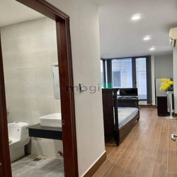 Bán Nhà Nguyên Hồng, Hẻm Xe Hơi, 76M2, 4 Tầng Lung Linh, Chỉ 9.29 Tỷ