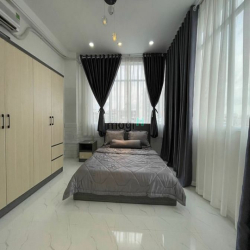 Penthouse 1 phòng ngủ ban công 50m2 full nội thất gần sân bay