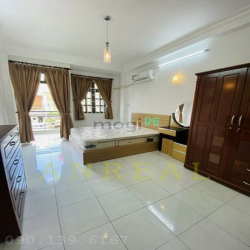 Nhà hẻm Đường Quốc Hương 1 lầu 3 Phòng , Giá 18 triệu