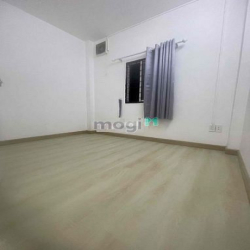 Nhà 1 lầu, HXH 824/6A Sư Vạn Hạnh p13 q10, (3.3x12m) - 13tr