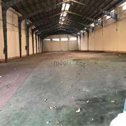 Cho thuê kho xưởng 1000m2 tại mặt tiền QL13, Hiệp Bình Phước, Thủ Đức