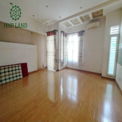 Cho thuê nhà nguyên căn nội thất cơ bản gần đường Nguyễn Ái Quốc