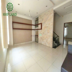 Cho thuê nhà nguyên căn nội thất cơ bản gần đường Nguyễn Ái Quốc