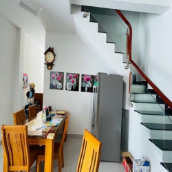 5x25m, 3 tầng, sân rộng, ngay ngã 4 thủ đức, hơn 11ty, Hiệp phú q9