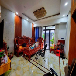 Gấp bán! Nhà đẹp Sát Mặt tiền Chu Văn An Bình Thạnh 92m2 chỉ 9,48tỷ