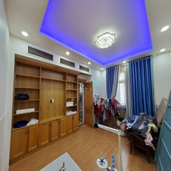 Gấp bán! Nhà đẹp Sát Mặt tiền Chu Văn An Bình Thạnh 92m2 chỉ 9,48tỷ