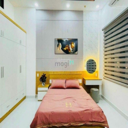 Mặt Tiền Bà Hạt, Q.10 , khu kinh doanh sầm uất.