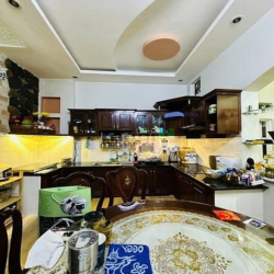Bán Nhà HXH Đường Trần Bình Trọng 56M2, 4 Tầng, Phường 5, Chỉ 9,3 Tỷ