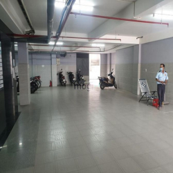 Cho thuê văn phòng view đẹp Q9, DT sàn 220m2, mặt tiền Xa Lộ Hà Nội