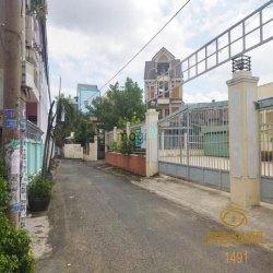 Cho thuê nhà 1 trệt 2 lầu đường Nguyễn Ái Quốc vào 200m2,P.Trung Dũng
