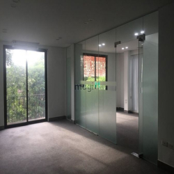 Cho thuê văn phòng tại Làng Việt Kiều Châu Âu, 70 m2 gồm 2 phòng