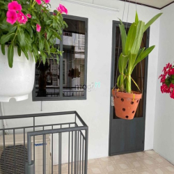 Cho thuê nhà nguyên căn - Nhà mới, sạch sẽ. 3,3m x 12m.