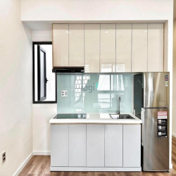 Căn hộ full nội thất cửa sổ lớn ngay mặt tiền Nguyễn Văn Cừ quận 5