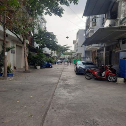 Hẻm Xe Hơi Quay Đầu Ngay Chợ Tân Hương Giá Chỉ 4,7 Tỷ  1 Trệt 2 Lầu