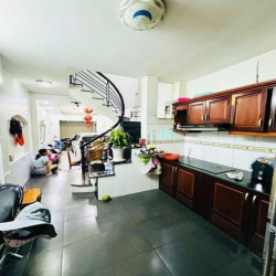 6 TỶ 3 MẶT TIỀN KINH DOANH - Tân Bình gần Sân Bay- 50m2- 5 tầng - 5 PN