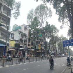 CHO THUÊ Tòa Nhà 600 m² - MT Đường 3 Tháng 2, Q11 -9mx10m-1T 5L TM 10P