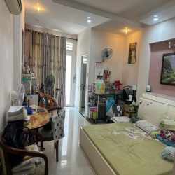 Hẻm 5m 60m2(4.2x14.3m) 3 tầng btct 4 PN Đs 4, BHH A, Bình Tân